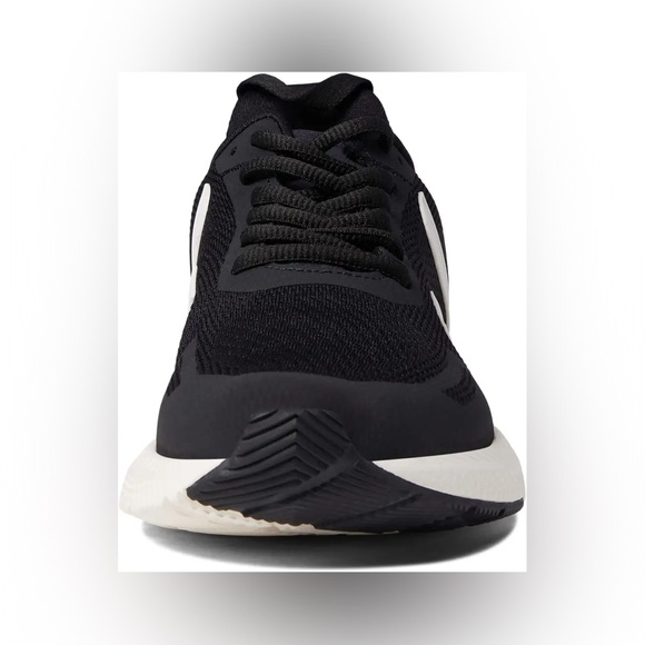 NWOB VEJA IMPALA BLACK CREAM - sz 6 (fits like 5.5-6) - Picture 3 of 7